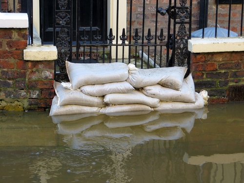 Wat dekt de verzekering bij overstromingsschade?
